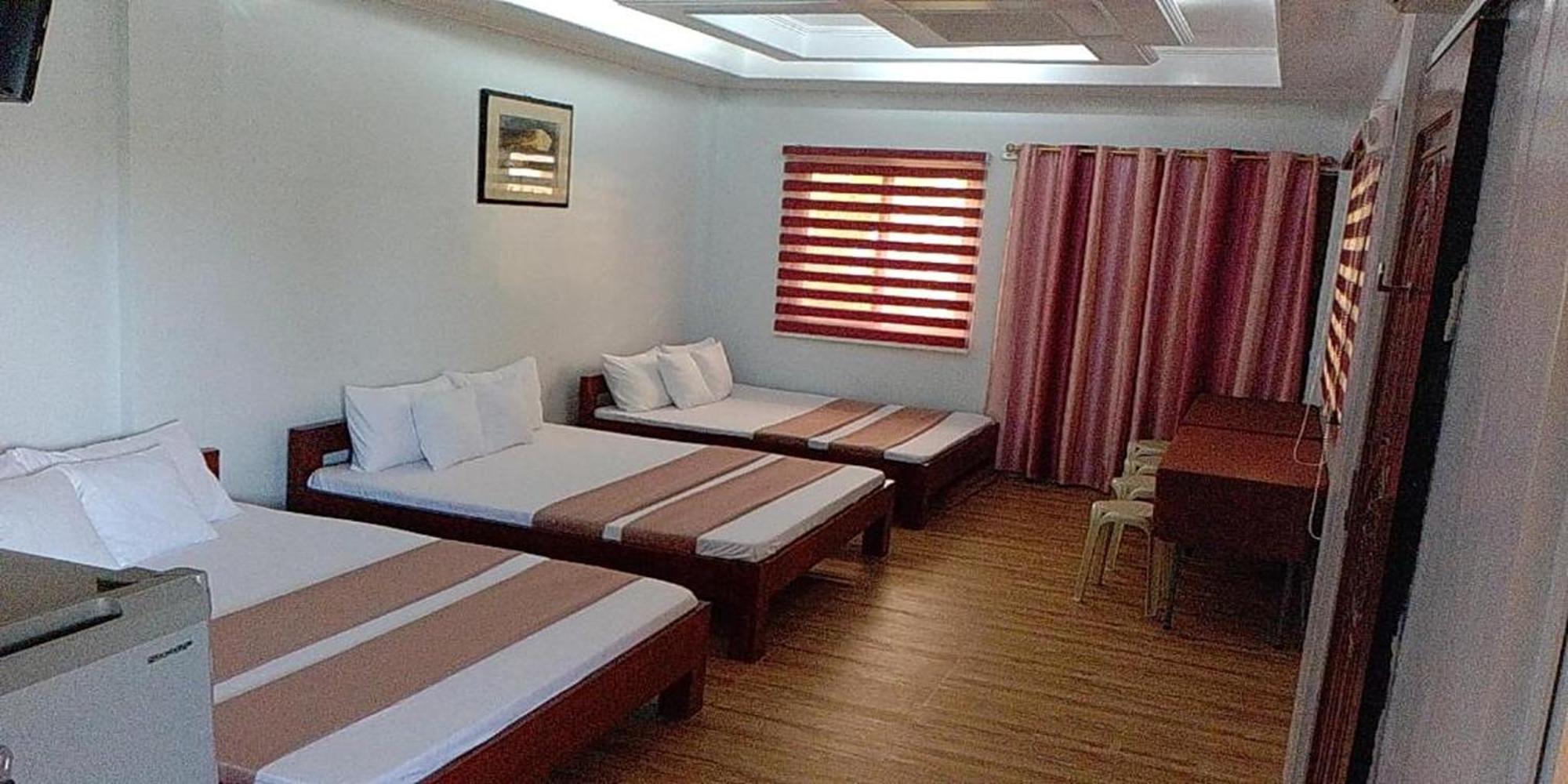 Fnt Transient House Near Hundred Islands Hotel Аламинос Екстериор снимка