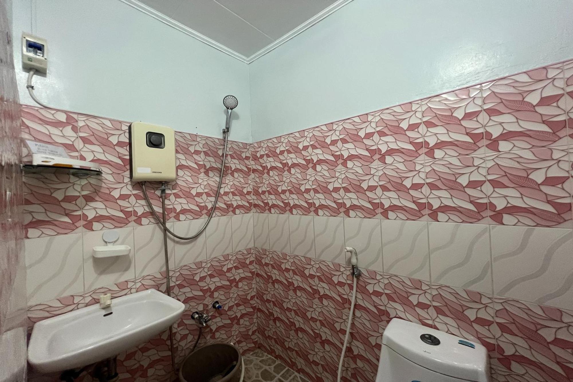 Fnt Transient House Near Hundred Islands Hotel Аламинос Екстериор снимка